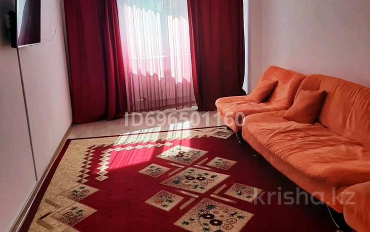 3-бөлмелі пәтер · 80 м² · 1/9 қабат, мкр. Зачаганск пгт, Зачаганск бірлік 35, бағасы: 150 000 ₸ в Уральске — фото 2
