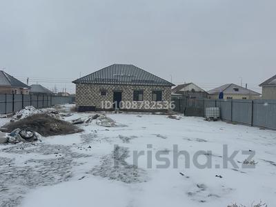 Жеке үй · 3 бөлме · 130 м² · 8 жүзд., Байтақ-2 ш/а., 20 6, бағасы: 14 млн ₸ в Атырау, мкр Байтак-2