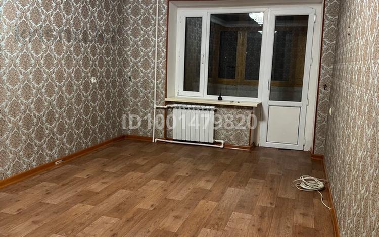 2-бөлмелі пәтер · 48.7 м² · 1/5 қабат, Аманжолов 38, бағасы: 16 млн ₸ в Жезказгане — фото 2