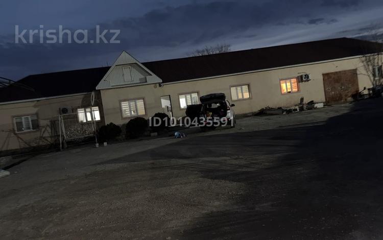Отдельный дом · 4 комнаты · 200 м² · 12 сот., Достык 293а за 22.8 млн ₸ в Баскудуке — фото 2