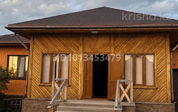 Отдельный дом · 4 комнаты · 190.2 м² · 10 сот., Кабанбай батыра 14 за 95 млн ₸ в Косшы — фото 2