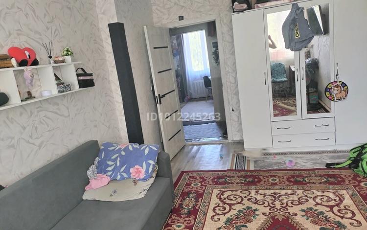 3-бөлмелі пәтер · 45.8 м² · 2/2 қабат, мкр Михайловка 43, бағасы: 9.5 млн ₸ в Караганде, Казыбек би р-н — фото 4