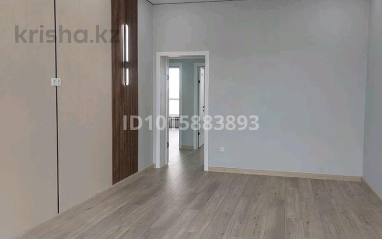 2-комнатная квартира · 85 м² · 5/6 этаж, мкр. Алтын орда, Тауелсиздик 11 — Эдельвейс остановка за 250 000 ₸ в Актобе — фото 2