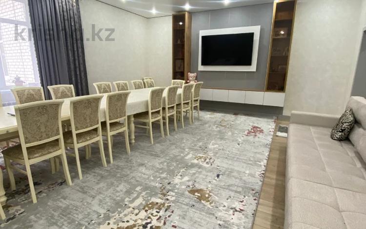 3-бөлмелі пәтер · 125 м² · 2/5 қабат, Санкибай Батыра, бағасы: 48 млн ₸ в Актобе — фото 2