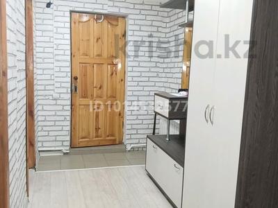 3-бөлмелі пәтер · 63 м² · 2/2 қабат, Валиханова, бағасы: 14 млн ₸ в Макинске