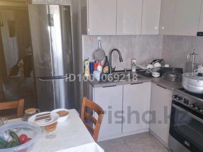 Продажа квартир в Шымкенте: 4-комнатная квартира · 91 м² · 1/5 этаж, мкр Верхний Отырар 47 за 50 млн 〒 4-комнатная квартира · 91 м² · 1/5 этаж, мкр Верхний Отырар 47 за 50 млн 〒 в Шымкенте, Туран р-н