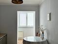 2-бөлмелі пәтер · 63 м² · 9/10 қабат, 11 ш/а. — Шайкенова, бағасы: 14 900 ₸ в Актобе, мкр 11