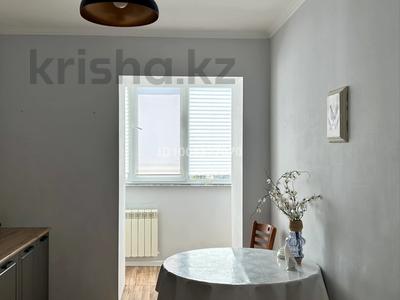 2-бөлмелі пәтер · 63 м² · 9/10 қабат, 11 ш/а. — Шайкенова, бағасы: 14 900 ₸ в Актобе, мкр 11