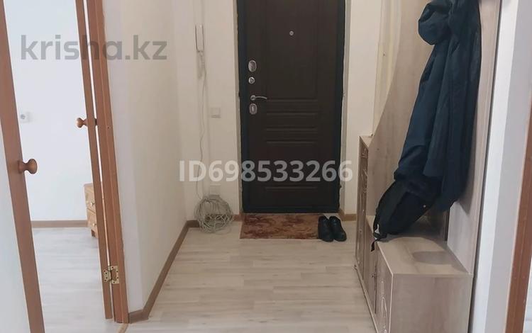 3-бөлмелі пәтер, 84 м², 6/9 қабат ай сайын, мкр. Зачаганск пгт, Мкр.Менкеулы 107/1, бағасы: 180 000 〒 в Уральске, мкр. Зачаганск пгт — фото 2