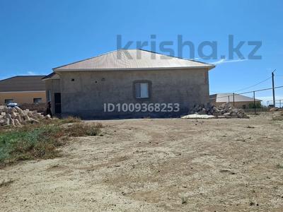Отдельный дом · 4 комнаты · 165 м² · 12 сот., Улица Бакыт Бозжигитулы, 63 Частный 63 — Возле магазина Іңкәрім за 11.5 млн ₸ в Актау