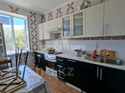 3-бөлмелі пәтер · 66 м² · 2/9 қабат, Гулдер 1 15, бағасы: 230 000 〒 в Караганде, Казыбек би р-н