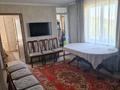 3-комнатная квартира, 70 м², 3/5 этаж, 5 мкр за 18 млн 〒 в Талдыкоргане, мкр Самал — фото 2