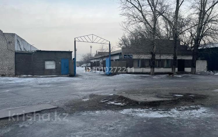 Өнеркәсіптік база · 50 сотық, Чехова 75, бағасы: 450 млн ₸ в Семее — фото 2