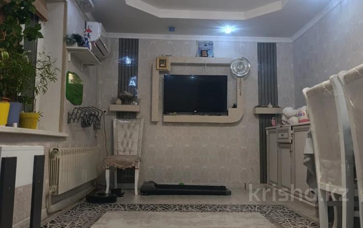 3-комнатная квартира · 58.9 м² · 4/4 этаж, 6-й мкр 11 за 10.5 млн ₸ в Актау — фото 2