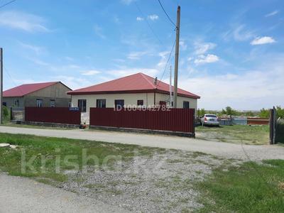 Продажа домов и дачи в Карагандинской обл.: Отдельный дом · 4 комнаты · 115 м² · 10 сот., Сатбаев 62 за 29 млн 〒 Отдельный дом · 4 комнаты · 115 м² · 10 сот., Сатбаев 62 за 29 млн 〒 в