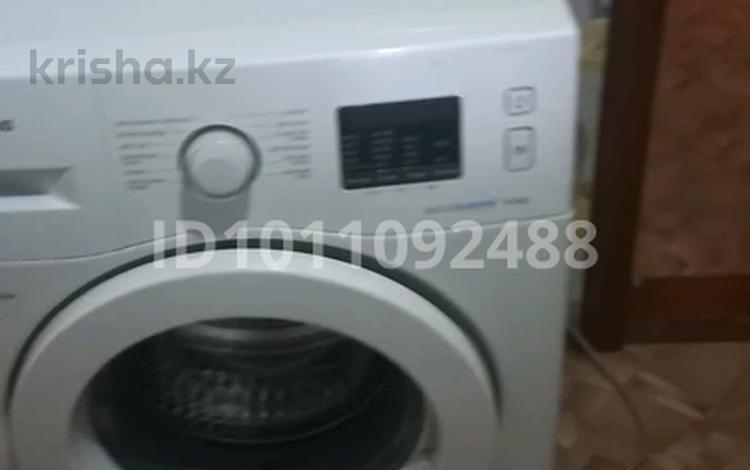1-бөлмелі пәтер · 35 м² · 1/5 қабат, мкр 4 27, бағасы: 120 000 ₸ в Уральске — фото 2