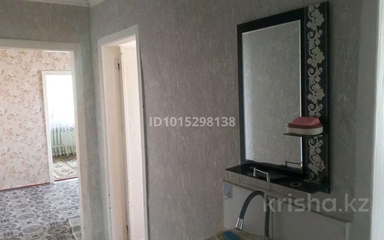 3-бөлмелі пәтер · 70 м² · 2 қабат, Байзакбатыр 305/6, бағасы: 45 000 ₸ в Сарыкемере — фото 2