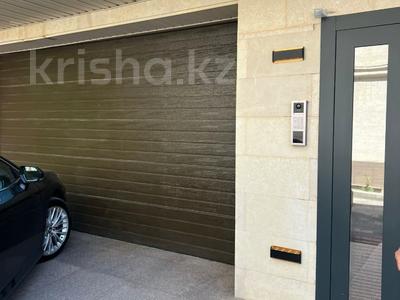 Отдельный дом · 8 комнат · 500 м² · 3 сот., Ушкемпирова 40 за 170 млн ₸ в Алматы, Бостандыкский р-н