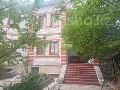 Отдельный дом · 9 комнат · 630 м² · 12 сот., 30-й мкр за 1 млн ₸ в Актау