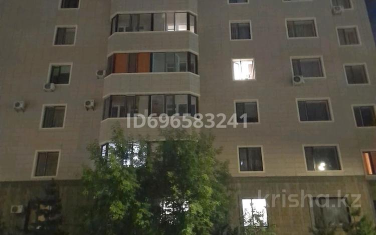 2-комнатная квартира · 70 м² · 7/9 этаж, Иманова 18/1 — Иманова и Валиханова за 300 000 ₸ в Астане, Алматы р-н — фото 2