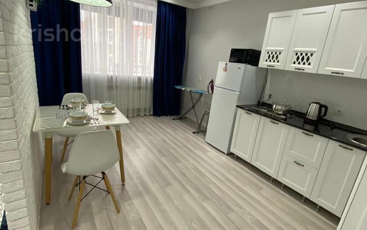1-бөлмелі пәтер · 50 м² · 5/9 қабат, Нұрсая ш/а., Таумуш Жумагалиев 15 — Талан, бағасы: 14 000 ₸ в Атырау, мкр Нурсая — фото 2