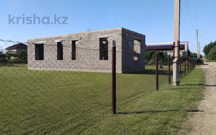 Отдельный дом · 2 комнаты · 80 м² · 8 сот., Жайлау 42 за 10 млн ₸ в Западно-Казахстанской обл. — фото 2