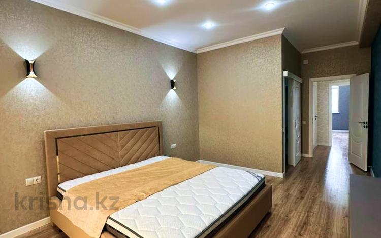 4-комнатная квартира · 112 м² · 3/5 этаж, мкрн Самал 15 за 41 млн ₸ в Атырау — фото 13