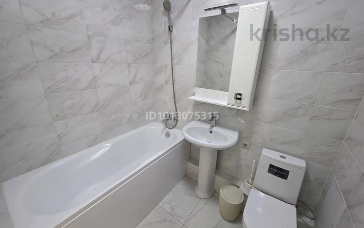 1-комнатная квартира · 41 м² · 13/18 этаж, Сауран 10 а за 230 000 ₸ в Астане, Есильский р-н — фото 2