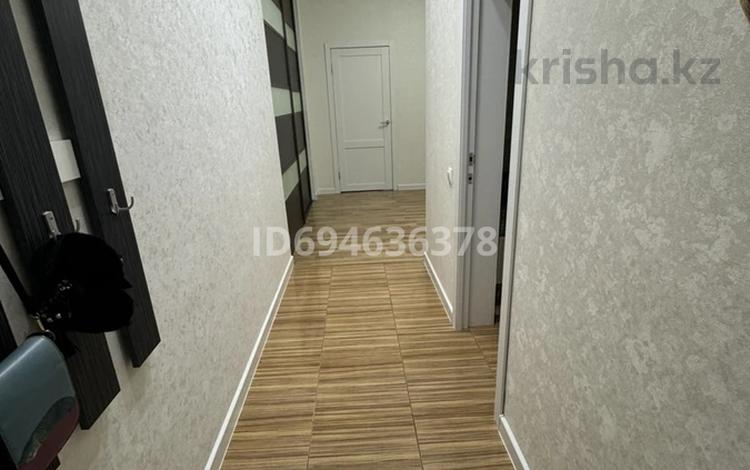 3-бөлмелі пәтер · 80 м² · 4/12 қабат, мкр 11, Локомотивная 7 — Жк фаворит, бағасы: 29 млн ₸ в Актобе — фото 2