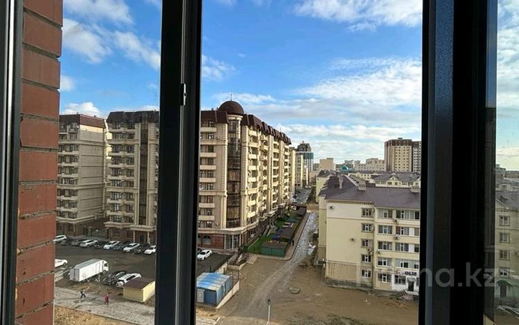 2-бөлмелі пәтер · 80.6 м² · 7/7 қабат, 17-ш/а., ​17-й микрорайон 1/2, бағасы: 15.5 млн ₸ в Актау, 17-й мкр — фото 11