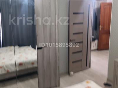 3-бөлмелі пәтер · 71 м² · 3/5 қабат, Мерей 20 — западный 2 мкр Мерей возле 211 СОШ, бағасы: 16 млн ₸ в 