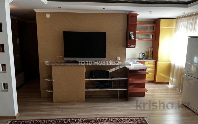 2-бөлмелі пәтер · 45 м² · 2/3 қабат, Касым Кайсенова 82 — Бывшая Урицкого, бағасы: 210 000 ₸ в Усть-Каменогорске — фото 2
