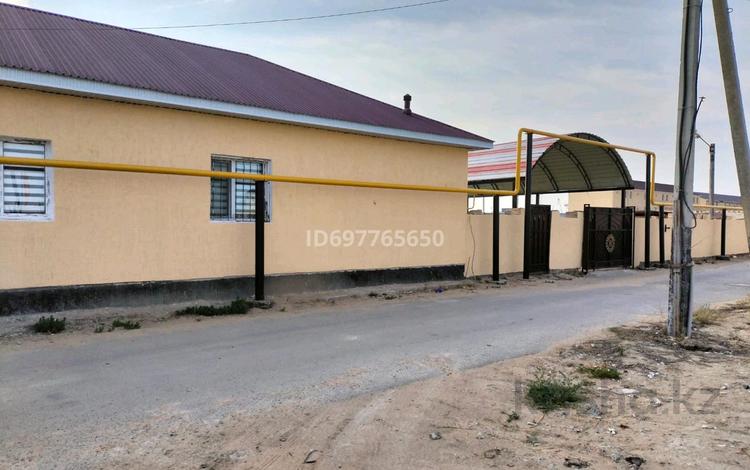 Отдельный дом · 5 комнат · 200 м² · 6 сот., Акжелкен 76 — Возле теплицы дальше по дороге красная крыша за 50 млн 〒 в Актау — фото 2