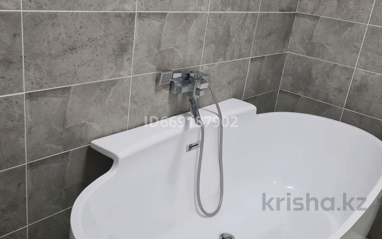 1-комнатная квартира · 54 м², проспект Сарыарка 5/1 — Шевченко за 15 000 ₸ в Астане, Сарыарка р-н — фото 9