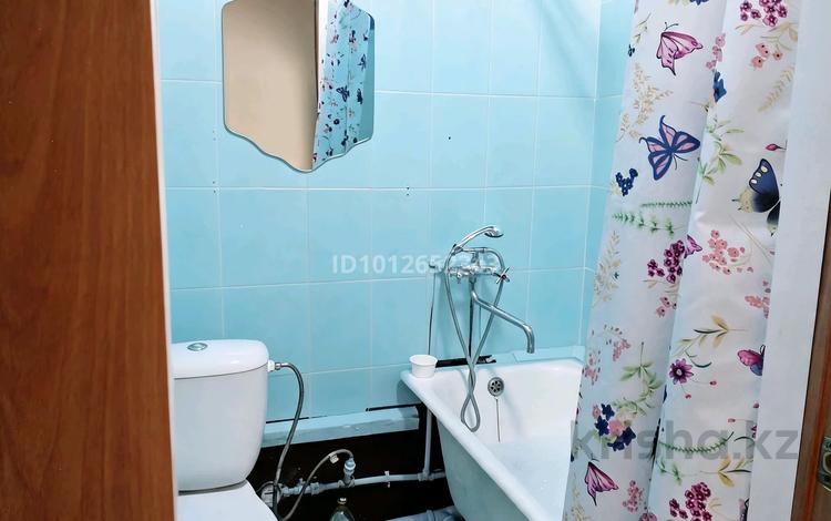 1-комнатная квартира · 29.5 м² · 5/5 этаж, Комарова — 9-я школа за 6.3 млн ₸ в Алтае — фото 2