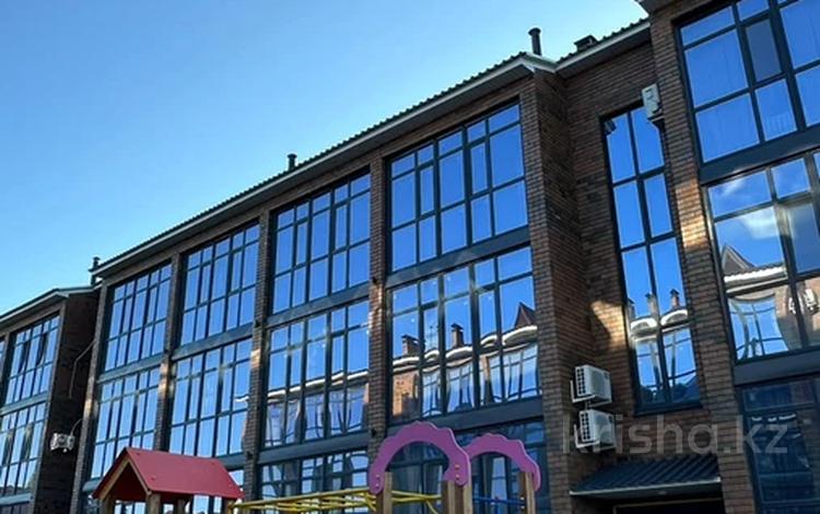 1-комнатная квартира · 61.2 м² · 3/3 этаж, Жk Sun Rise 1 за 16.5 млн ₸ в Уральске — фото 2