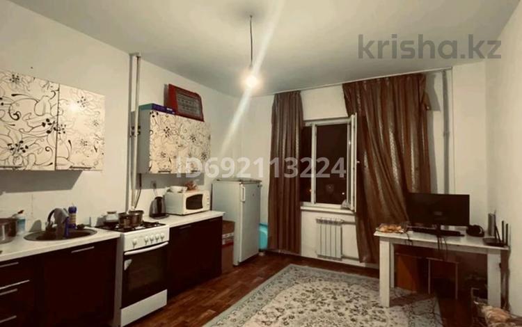 1-комнатная квартира, 40 м², 2/6 этаж, мкр Нурсая, тулпар 75 — ниш