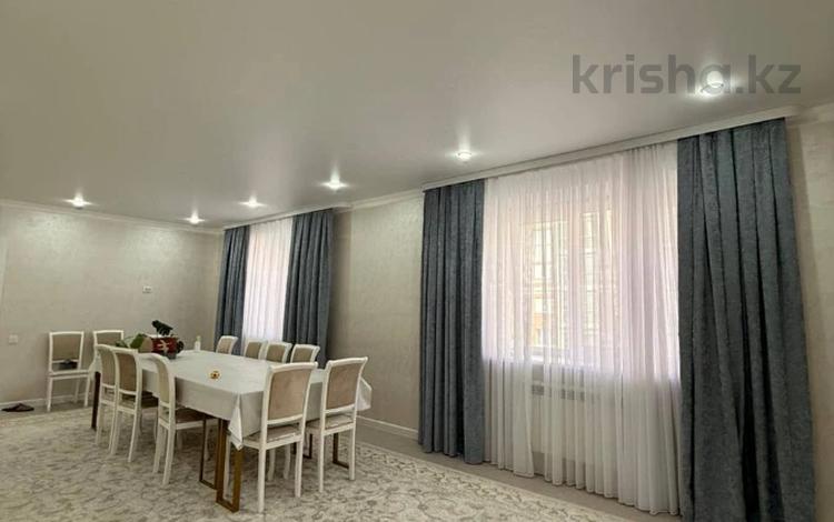 3-комнатная квартира · 103.6 м² · 1/5 этаж, мкр. Алтын орда за 40 млн ₸ в Актобе — фото 10