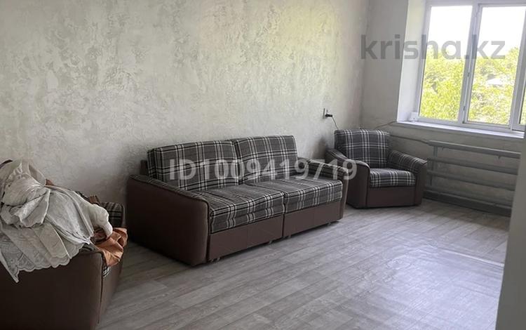2-комнатная квартира · 40.5 м² · 3/3 этаж, Абая 13 за 19 млн ₸ в  — фото 2