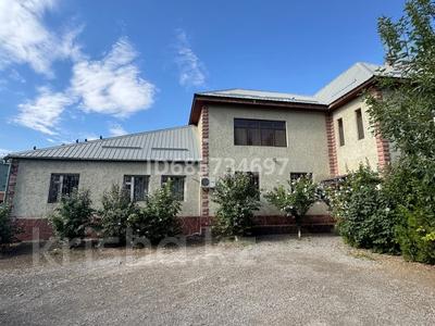 Отдельный дом · 10 комнат · 250 м² · 6.5 сот., Навои 59 за 75 млн 〒 в Шымкенте, Абайский р-н