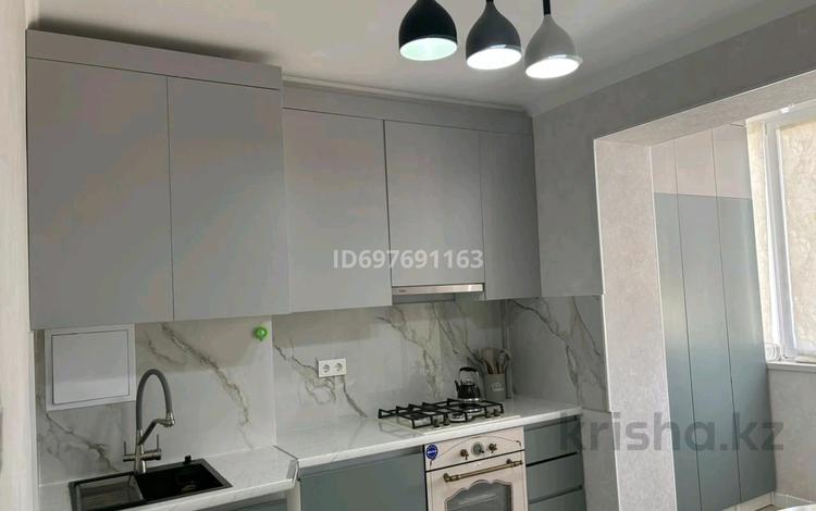 3-бөлмелі пәтер, 90 м², 4/6 қабат, 39-й мкр 4, бағасы: 27 млн 〒 в Актау, 39-й мкр — фото 2