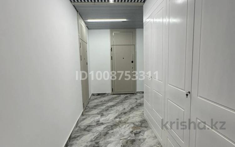 1-бөлмелі пәтер · 54.7 м² · 7/18 қабат, Ержанова 63/2, бағасы: 41.5 млн ₸ в Караганде — фото 18