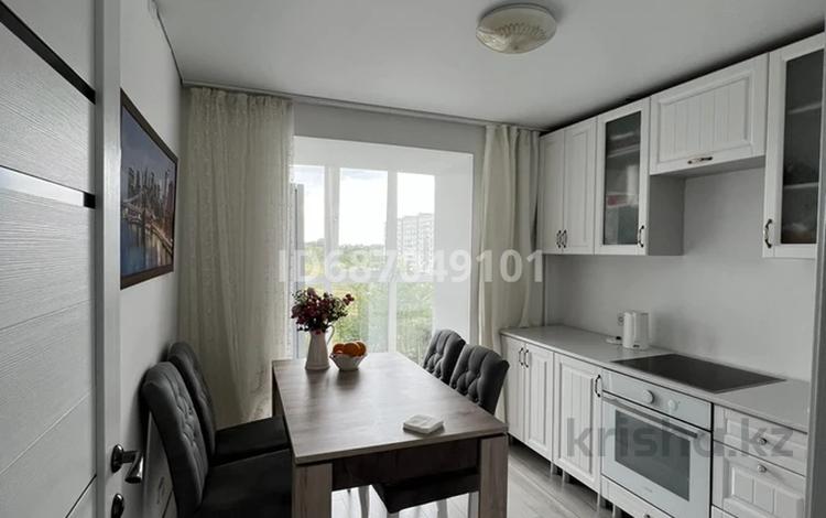 2-комнатная квартира, 48 м², Амангельды за 25 млн 〒 в Павлодаре — фото 2