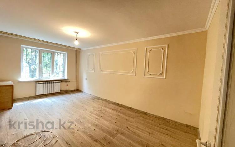 квартира в казахстане алматы. двухкомнатная квартира в алматы в золотом квадрате. квартиры алматы 1. снять жилье алматы. чкалова 252 аренда 1 комнатная.