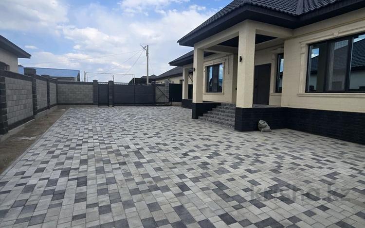 Отдельный дом · 5 комнат · 220 м² · 5 сот., Абылайхана 198 за 45.5 млн 〒 в Каскелене — фото 2