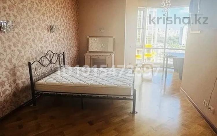 3-комнатная квартира · 123 м² · 8/10 этаж, мкр Новый Город, Гоголя 34/5​ за 150 000 ₸ в Караганде, Казыбек би р-н — фото 2