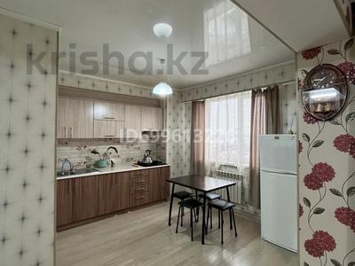 1-бөлмелі пәтер · 40 м² · 7/10 қабат, Байгазиева 35б, бағасы: 180 000 〒 в Каскелене
