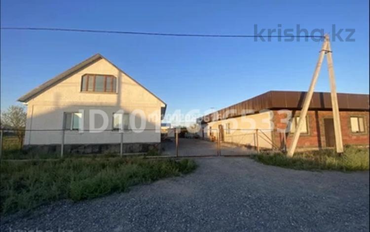 Отдельный дом · 6 комнат · 1000 м² · 10 сот., Жандосова 39 за 35 млн ₸ в Нура — фото 3