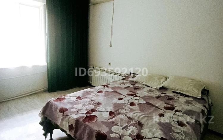1-бөлмелі пәтер · 49 м² · 1/9 қабат, мкр Северо-Восток 19, бағасы: 10 000 ₸ в Уральске — фото 11