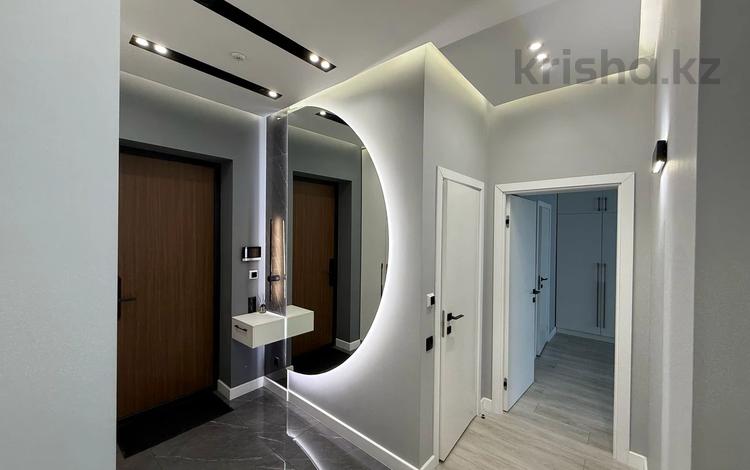 2-бөлмелі пәтер · 80 м² · 9/18 қабат, Аль-Фараби 41, бағасы: 700 000 ₸ в Алматы, Бостандыкский р-н — фото 2